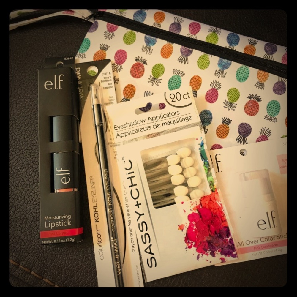 Makeup bundle